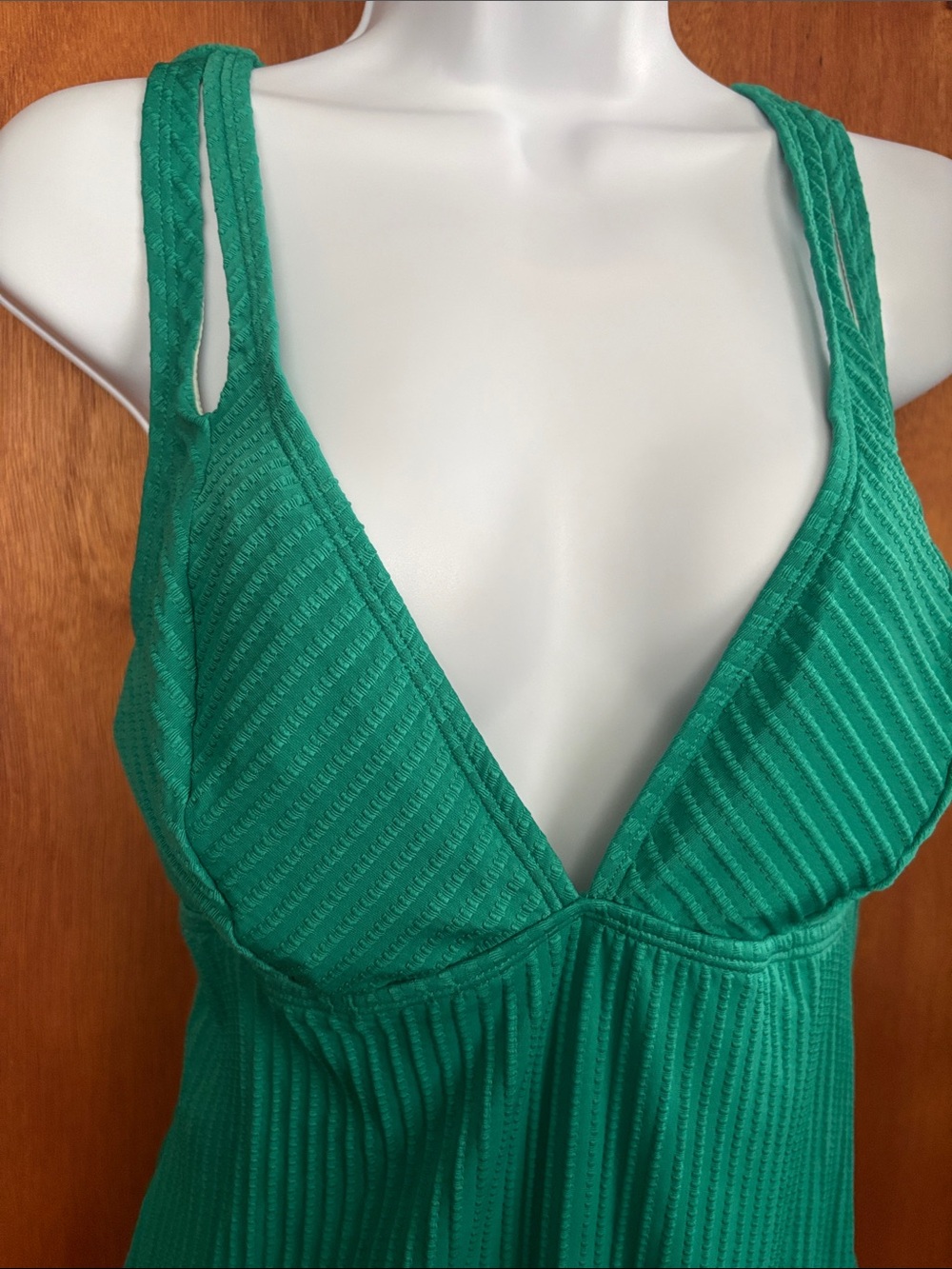 Cupshe: Emerald Ribbed One-Piece Swimsuit - Picture 3 of 5